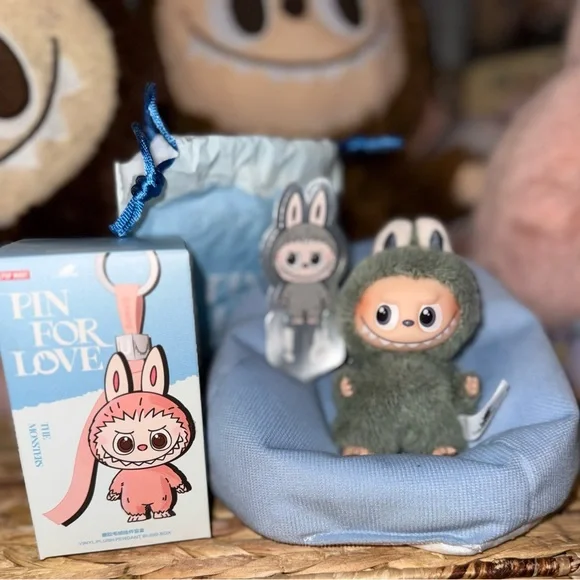 POP MART Pin for Love N–Z Series ❗️SECRET Exclamation Plush Pendant – Brand New - Picture 8 of 9